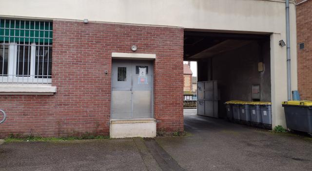 porche vu de la cours 